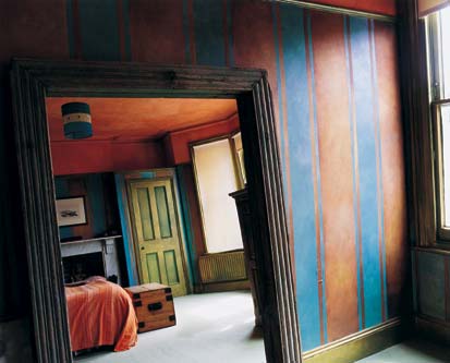 Photo of bedroom (link)